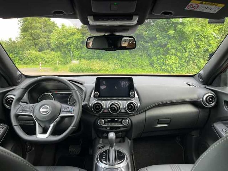 Nissan Juke TEKNA 1.6 Hybrid 4AMT Bose 2-Farben-Lack. Leder Soundsystem 360 Kamera LED ACC