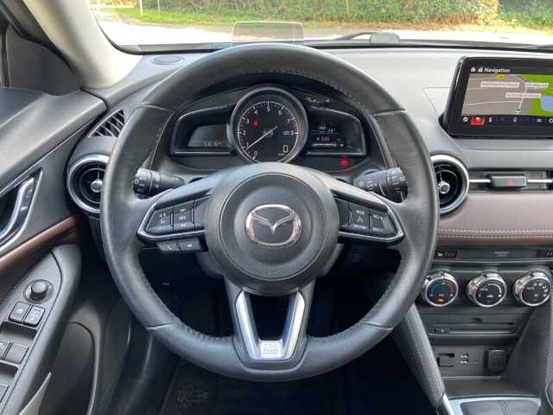 Mazda CX-3 Kizouku SHZ Temp HUD Navi Klimaautom Rückfahrkam. Spurwechselassistent Notbremsa