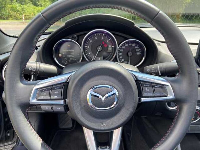 Mazda MX-5 Sport Apple CarPlay SHZ Bose Klimaautom Rückfahrkam. Temp Notbremsass. Verkehrsz