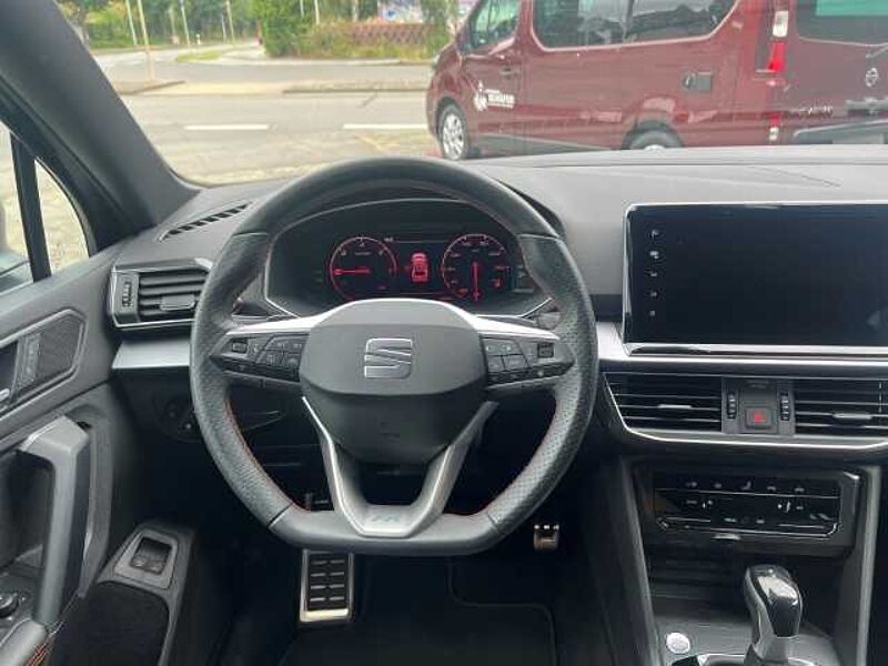 SEAT Tarraco FR e-HYBRID AHK-klappbar 360 Kamera Schaltwippen ACC Apple CarPlay LenkradHZG