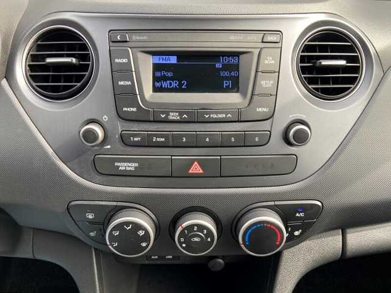 Hyundai i10 Passion Sitzheizung Lenkradheizung DAB Klimaanlage Multifunktionslenkrad LED-Tag