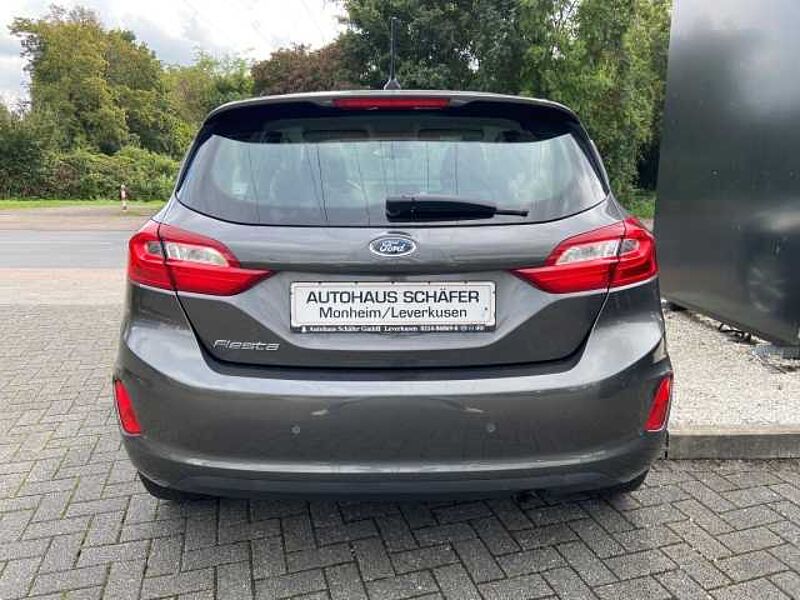 Ford Fiesta Titanium SHZ LenkradHZG Klimaautom DAB In. Spiegel-aut. -abl. Notbremsass. Spurhal