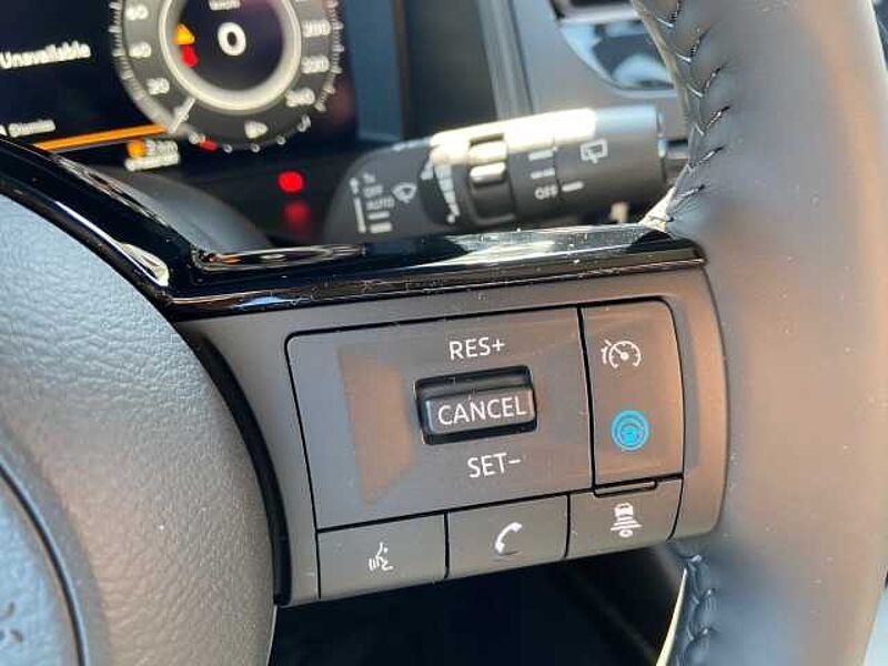 Nissan Qashqai (2024) N-CONNECTA 1.5 VC-T e-POWER 190PS Winter-P Kom-P PGD AFA HUD Panorama Nav