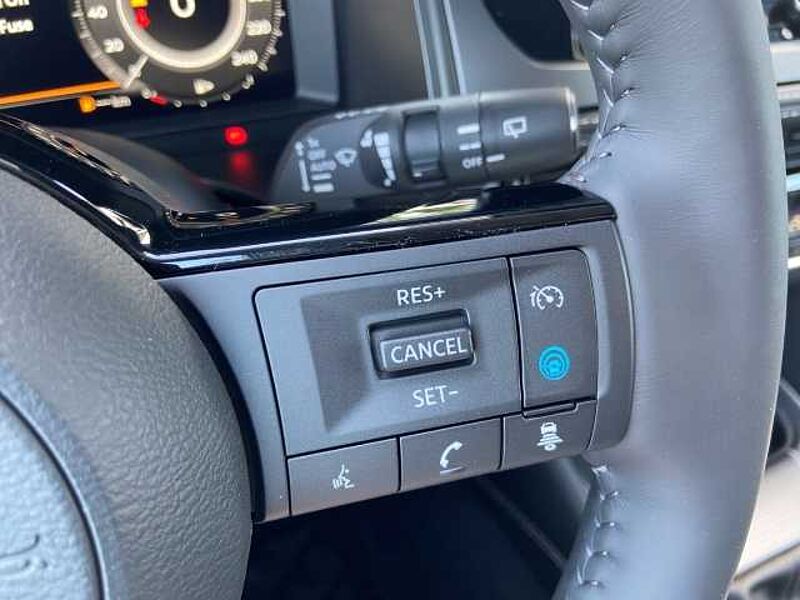 Nissan Qashqai (2024) N-CONNECTA 1.3 DIG-T MHEV 140PS MT Winter-P Kom-P AFA HUD Navi digitales