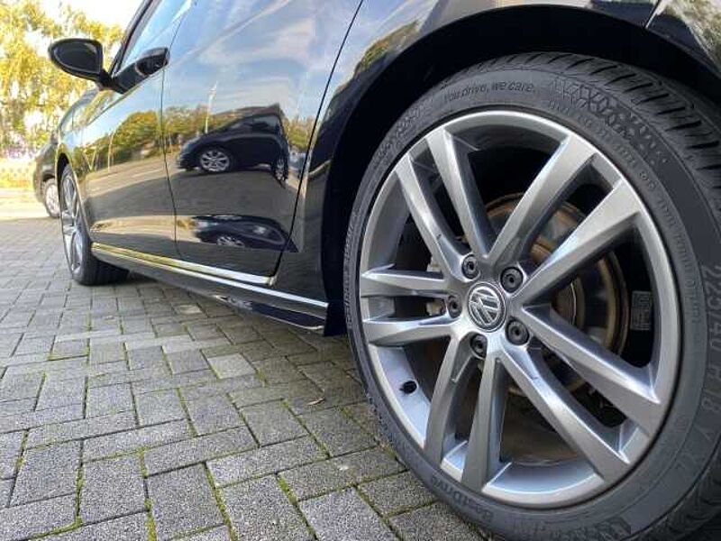 Volkswagen Golf Allstar Sportpaket Gar. SHZ Temp Navi Rückfahrkam. Klimaautom Multif. Lenkrad