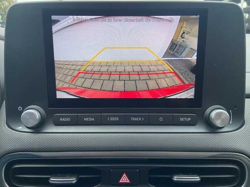 Hyundai KONA Select SHZ LenkradHZG ACC digitales Cockpit Schaltwippen Klimaautom Notbremsass.