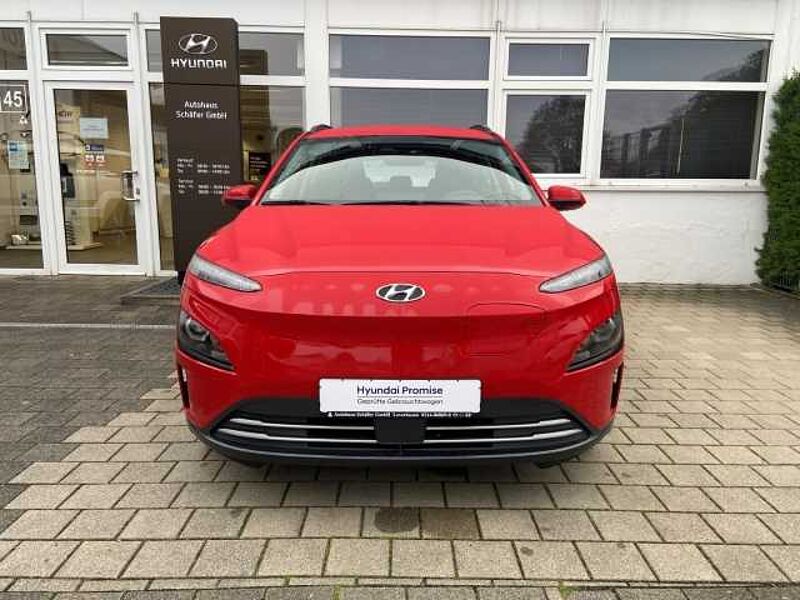 Hyundai KONA Select SHZ LenkradHZG ACC digitales Cockpit Schaltwippen Klimaautom Notbremsass.