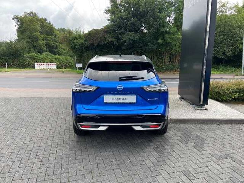 Nissan Qashqai (2024) TEKNA+ 1.5 VC-T e-POWER 2-Farben HUD Panorama Navi Leder digitales Cockpi