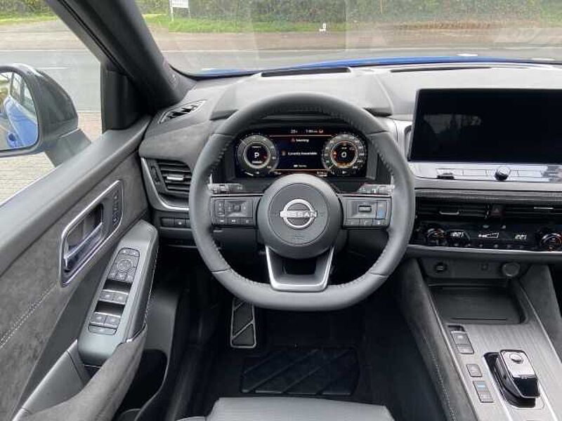 Nissan Qashqai (2024) TEKNA+ 1.5 VC-T e-POWER 2-Farben HUD Panorama Navi Leder digitales Cockpi