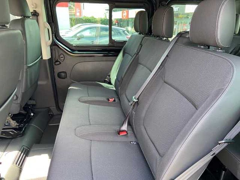 Nissan Primastar Kombi TEKNA L1H1 2,8t dci150 MT 2ST HK BES+ Design-P Navi digitales Cockpit