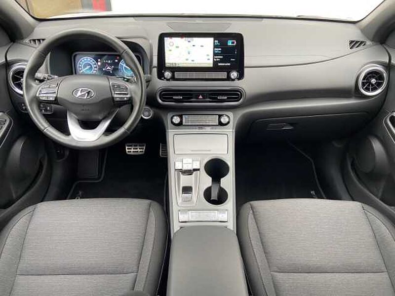 Hyundai KONA Prime Elektro HUD Navi digitales Cockpit Soundsystem LED ACC Apple CarPlay Andro