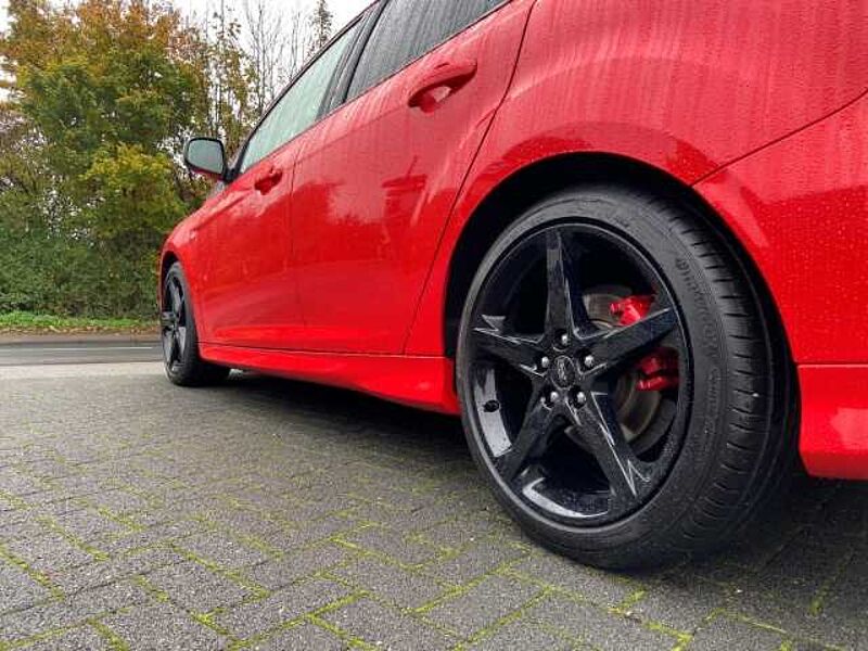 Ford Focus ST-Line Winterpaket Tempomat Kom-paket Notbremsass. Tel. -Vorb.