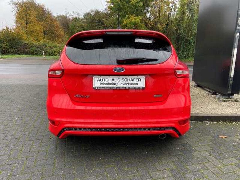 Ford Focus ST-Line Winterpaket Tempomat Kom-paket Notbremsass. Tel. -Vorb.