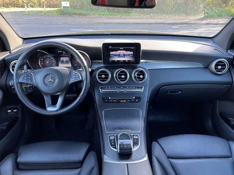 Mercedes-Benz GLC 250 d 4Matic Luftfederung AD AHK-klappbar El. Panodach Navi Leder Memory Sitze