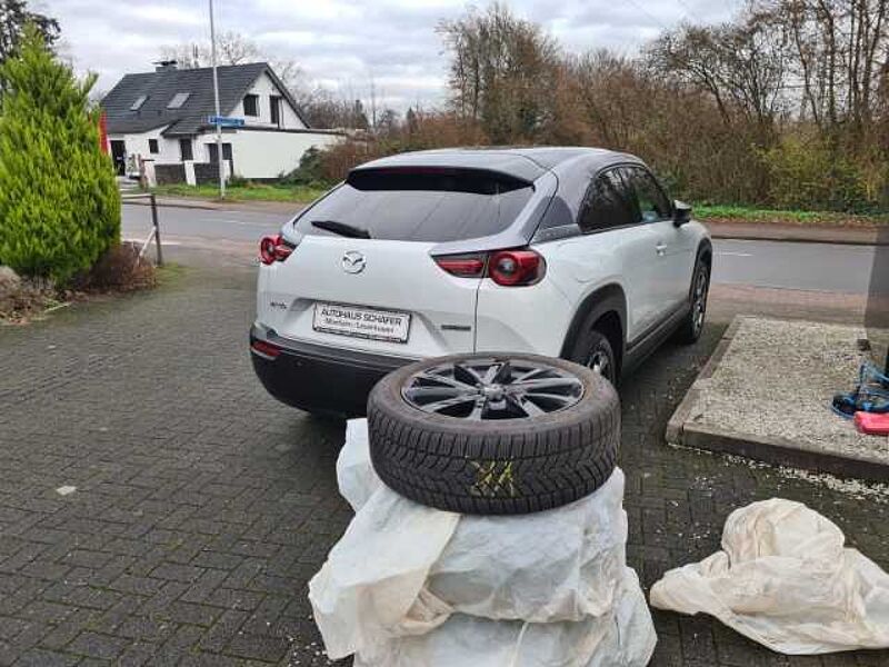 Mazda MX-30 Basis 35,5kWh e-Skyactiv HUD Navi Memory Sitze Soundsystem Bose 360 Kamera LED