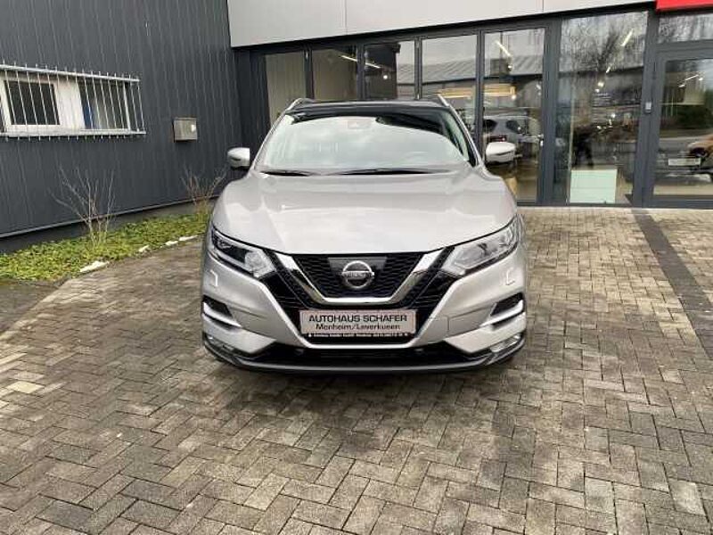 Nissan Qashqai N-Connecta Panorama 8-fach Bereift Navi 360 Kamera LED Blendfreies Fernl. Kurven