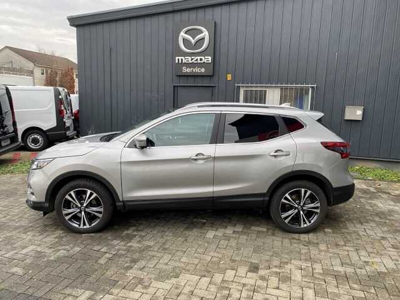 Nissan Qashqai N-Connecta Panorama 8-fach Bereift Navi 360 Kamera LED Blendfreies Fernl. Kurven