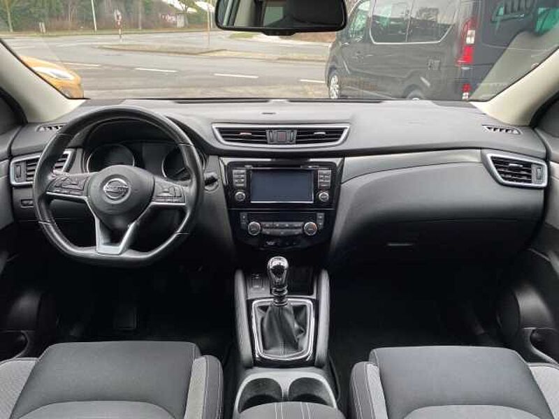 Nissan Qashqai N-Connecta Panorama 8-fach Bereift Navi 360 Kamera LED Blendfreies Fernl. Kurven